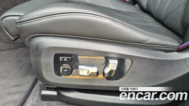 BMW XM 2026 — photo 17