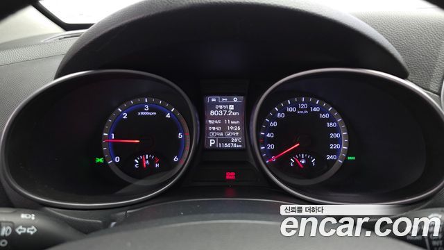Hyundai Santafe 2013 — photo 11