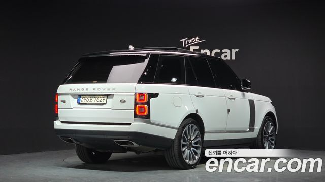 Land Rover Range Rover 2022 — photo 2