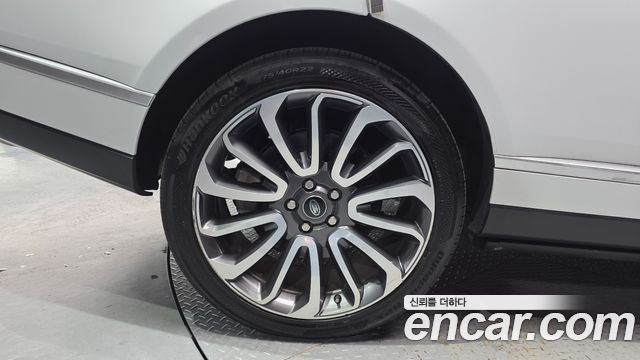 Land Rover Range Rover 2022 — photo 5