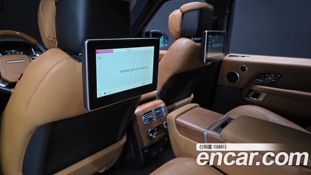 Land Rover Range Rover 2022 — photo 18