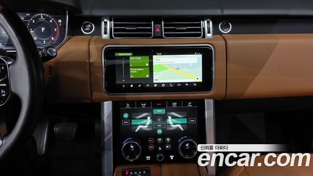 Land Rover Range Rover 2022 — photo 21