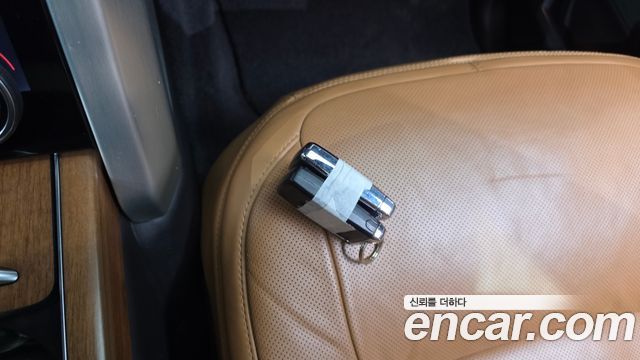 Land Rover Range Rover 2022 — photo 24