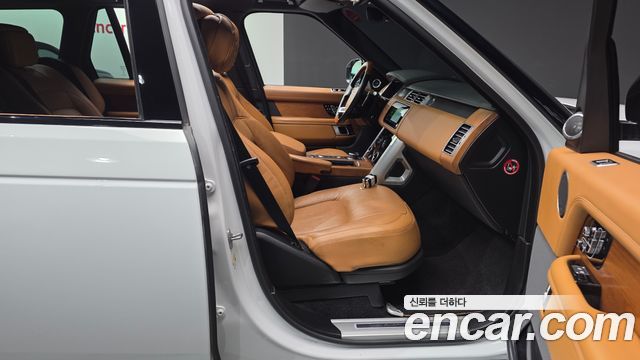 Land Rover Range Rover 2022 — photo 16