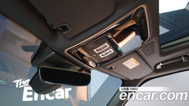 Land Rover Range Rover 2022 — photo 28