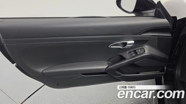 Porsche 718 2018 — photo 14