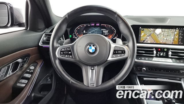BMW 3-Series 2022 — photo 19