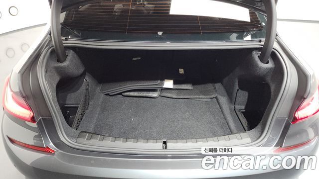 BMW 3-Series 2022 — photo 25