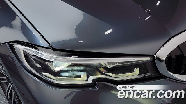 BMW 3-Series 2022 — photo 8