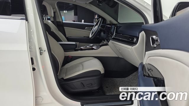 Kia Sportage 2023 — photo 11
