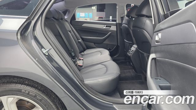 Hyundai Sonata 2019 — photo 12
