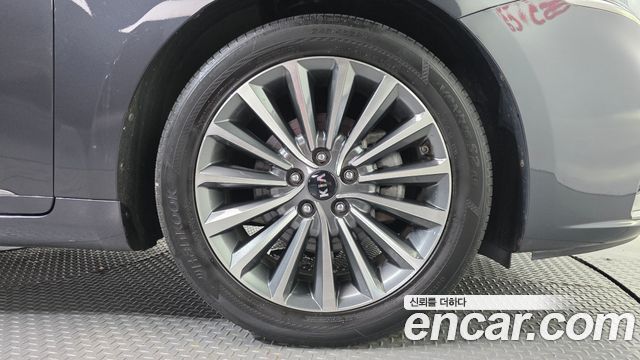 Kia K7 2018 — photo 5