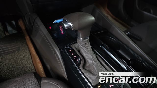 Kia K7 2018 — photo 9