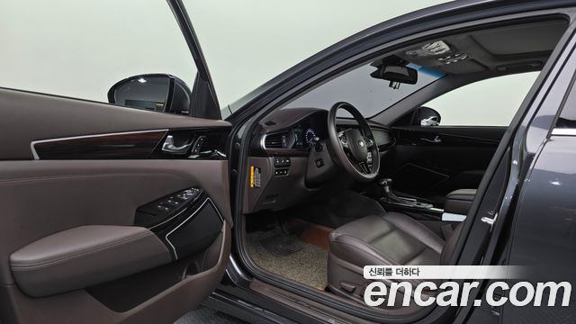 Kia K7 2018 — photo 10