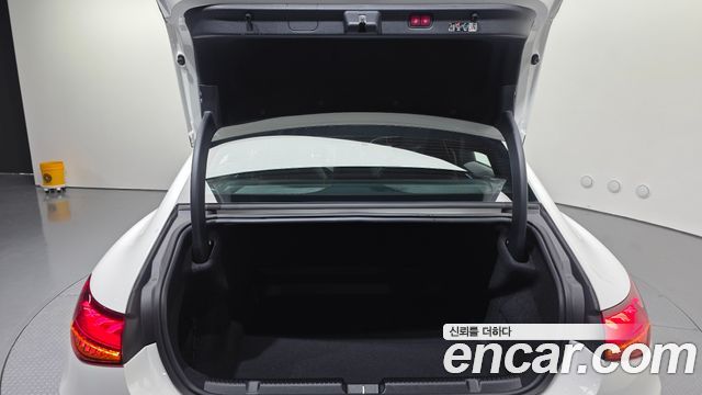 Mercedes-Benz EQE 2024 — photo 26