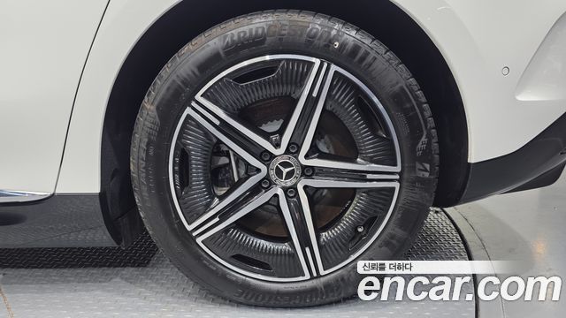 Mercedes-Benz EQE 2024 — photo 7