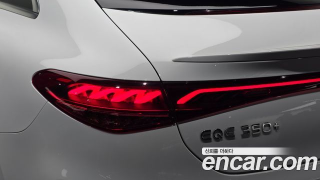 Mercedes-Benz EQE 2024 — photo 9