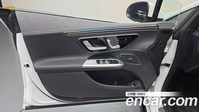Mercedes-Benz EQE 2024 — photo 14