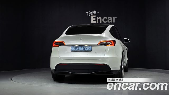 Tesla Model Y 2021 — photo 4