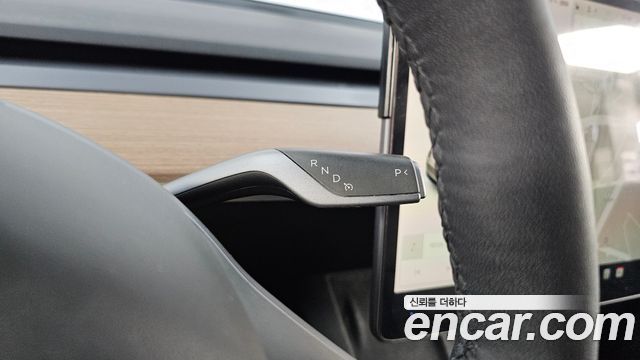 Tesla Model Y 2021 — photo 12