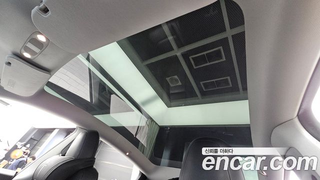 Tesla Model Y 2021 — photo 25