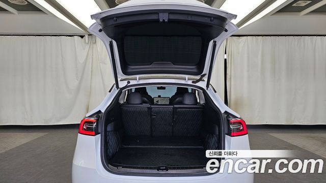 Tesla Model Y 2021 — photo 26