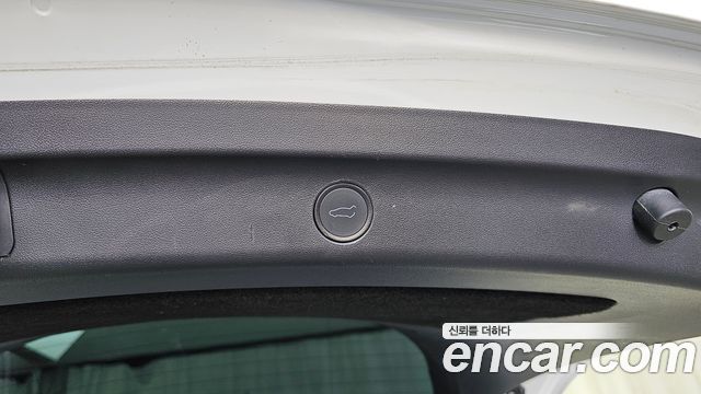 Tesla Model Y 2021 — photo 29