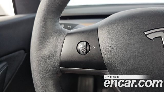 Tesla Model Y 2021 — photo 33