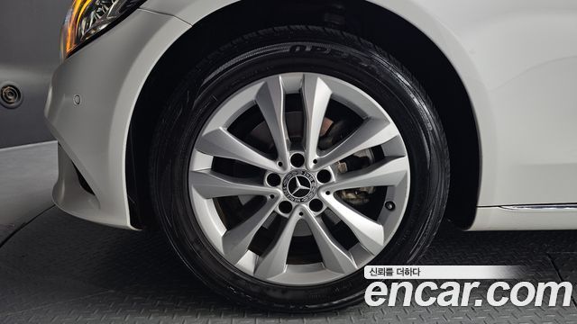 Mercedes-Benz C-Class 2020 — photo 5