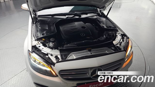 Mercedes-Benz C-Class 2020 — photo 6