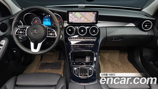 Mercedes-Benz C-Class 2020 — photo 10