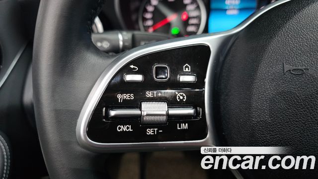 Mercedes-Benz C-Class 2020 — photo 24