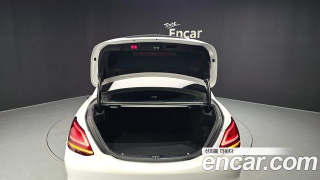 Mercedes-Benz C-Class 2020 — photo 26