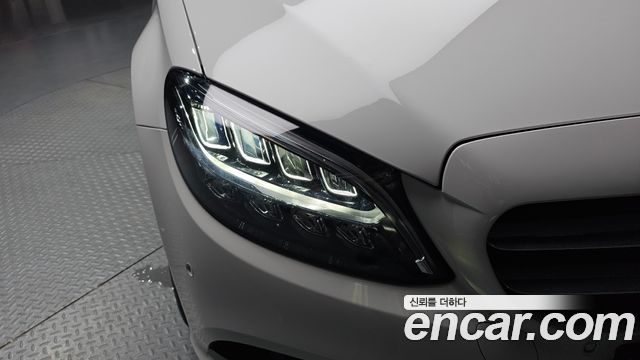 Mercedes-Benz C-Class 2020 — photo 8