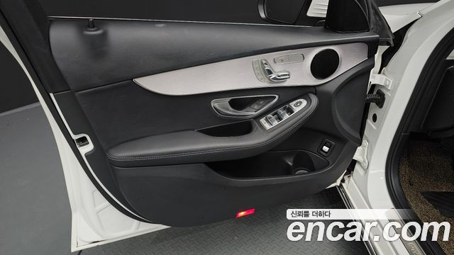 Mercedes-Benz C-Class 2020 — photo 14
