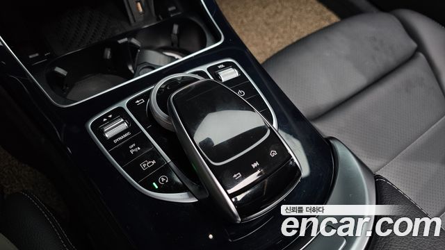 Mercedes-Benz C-Class 2020 — photo 33