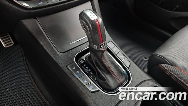 Hyundai i30 2019 — photo 9