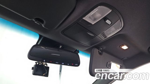 Hyundai i30 2019 — photo 17
