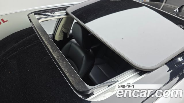 Lexus CT200h 2017 — photo 19