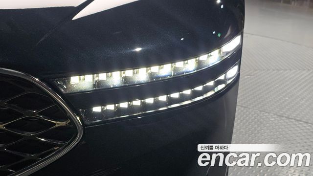 Genesis G90 2023 — photo 8