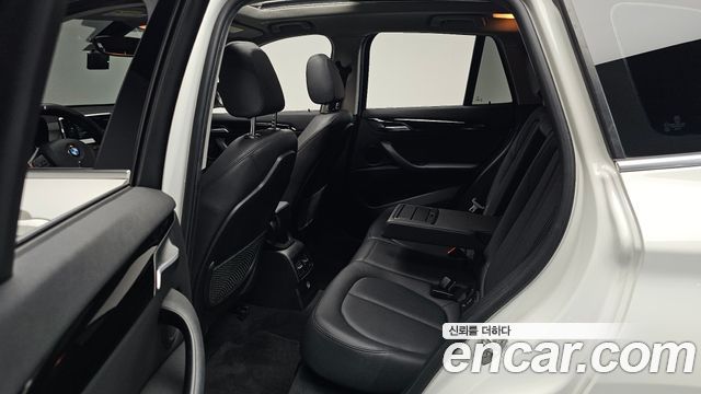 BMW X1 2017 — photo 17
