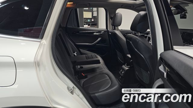 BMW X1 2017 — photo 18