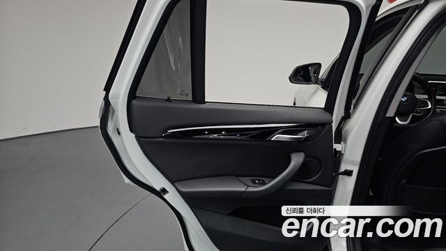 BMW X1 2017 — photo 15