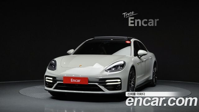 Porsche Panamera 2023 — photo 3