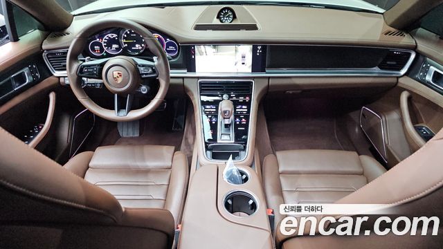 Porsche Panamera 2023 — photo 10