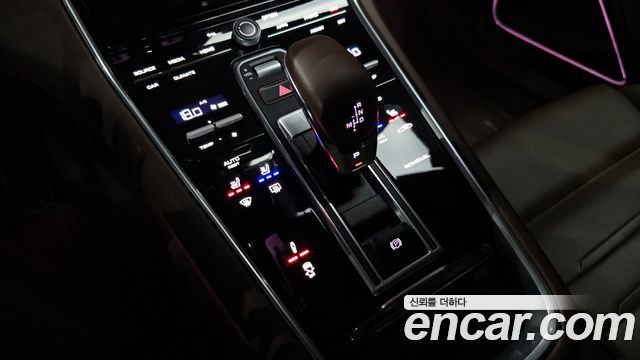 Porsche Panamera 2023 — photo 12