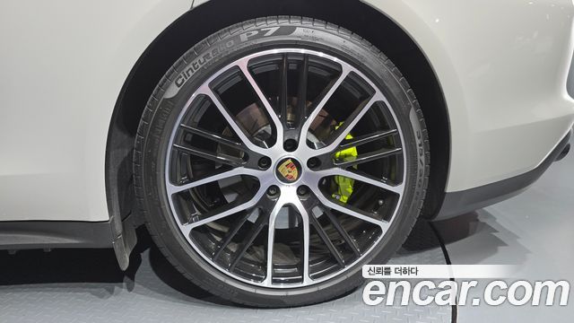 Porsche Panamera 2023 — photo 7