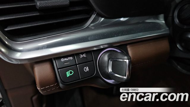 Porsche Panamera 2023 — photo 28