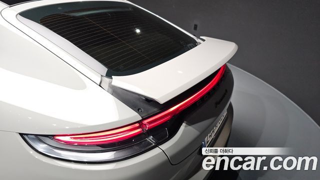 Porsche Panamera 2023 — photo 37