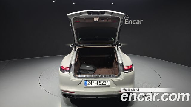 Porsche Panamera 2023 — photo 38